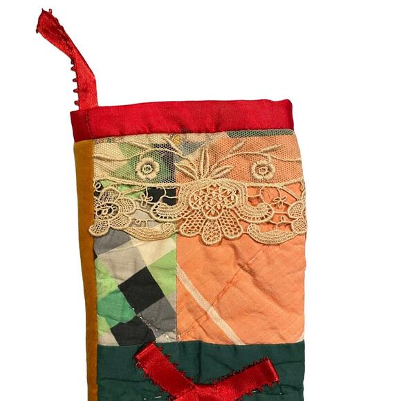 Vintage quilted small Christmas stocking lace and ribbon trim - Picture 2 of 5
